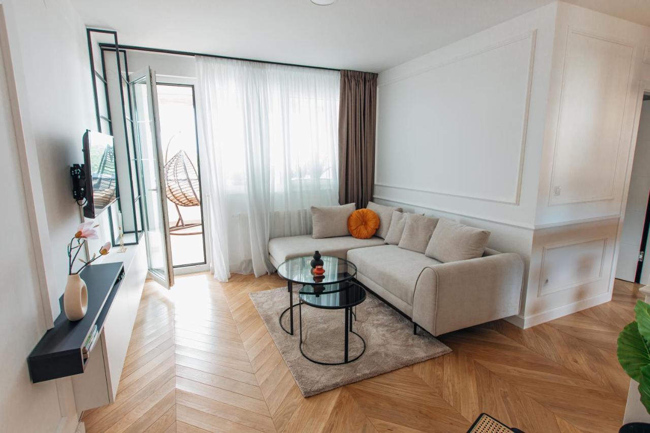 Stan Na Dan - Chic Home Banja Luka Kültér fotó