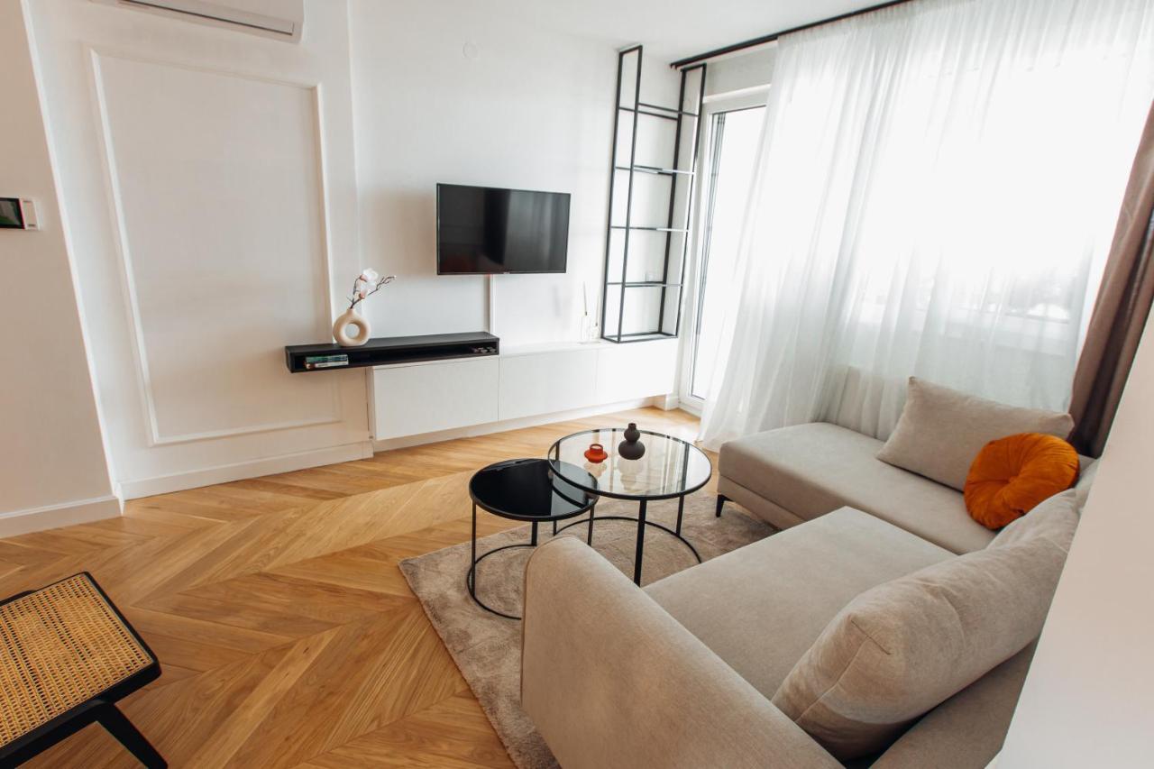 Stan Na Dan - Chic Home Banja Luka Kültér fotó
