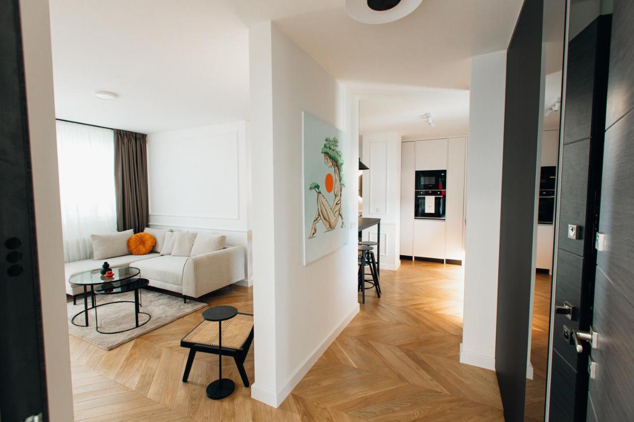 Stan Na Dan - Chic Home Banja Luka Kültér fotó